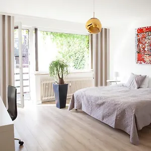 https://center-quiet-art-studio-fresh-refurbished.dortmundhotels.net